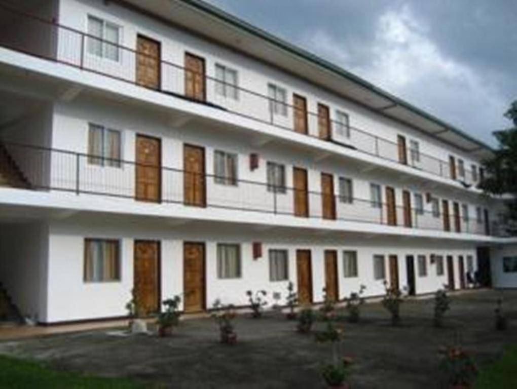 פנגלאו Ladaga Inn & Restaurant מראה חיצוני תמונה