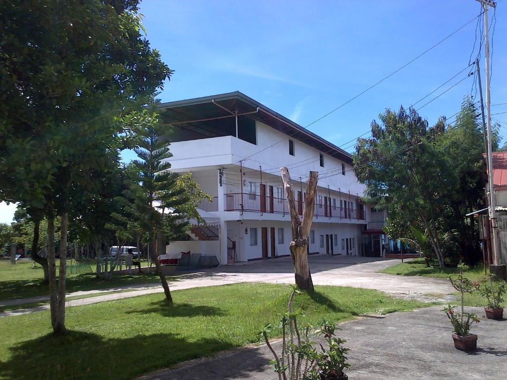 פנגלאו Ladaga Inn & Restaurant מראה חיצוני תמונה